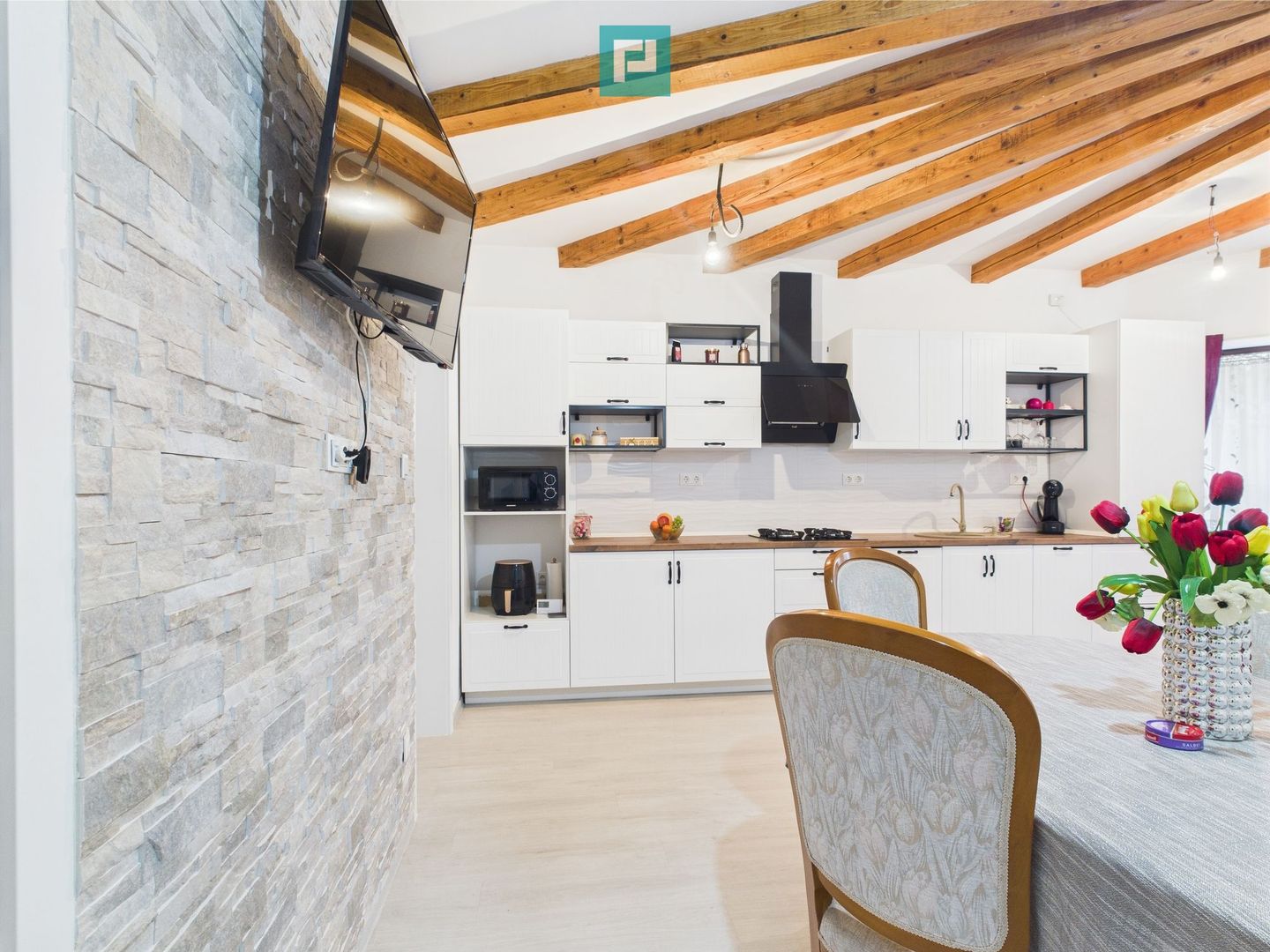 Casă Individuală cu spațiu comercial - Variaș - Poză 2