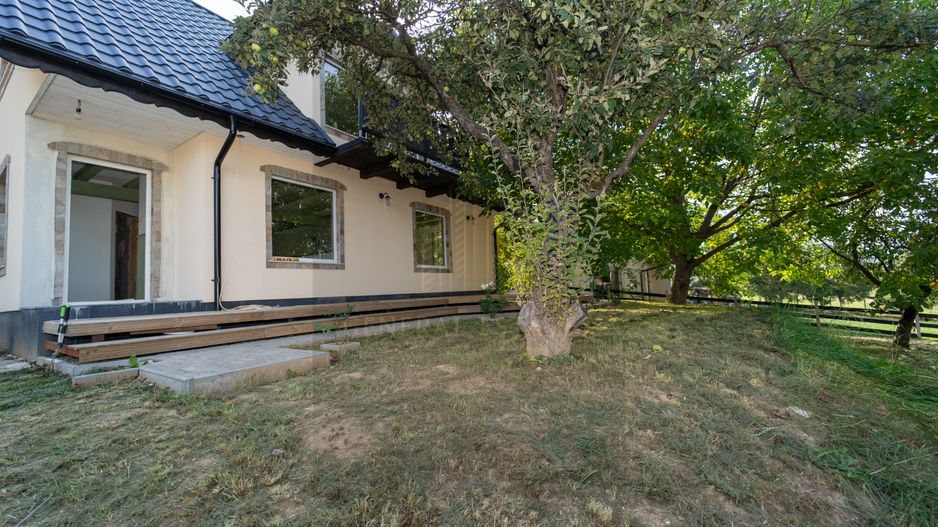 Casa de vacanță din Tohănița – locul unde muntele întâlnește liniștea - Poză 23