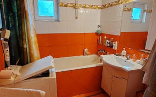 Apartament 2 camere, Sector 4, Resita/Luica, decomandat, spatios - Poză 8