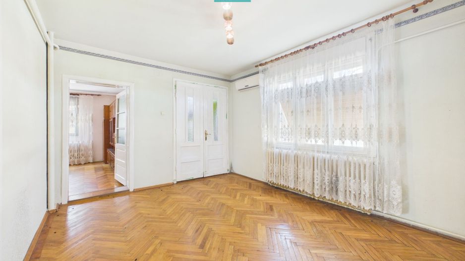 Casă cu 4 camere în Bujac - Poză 6