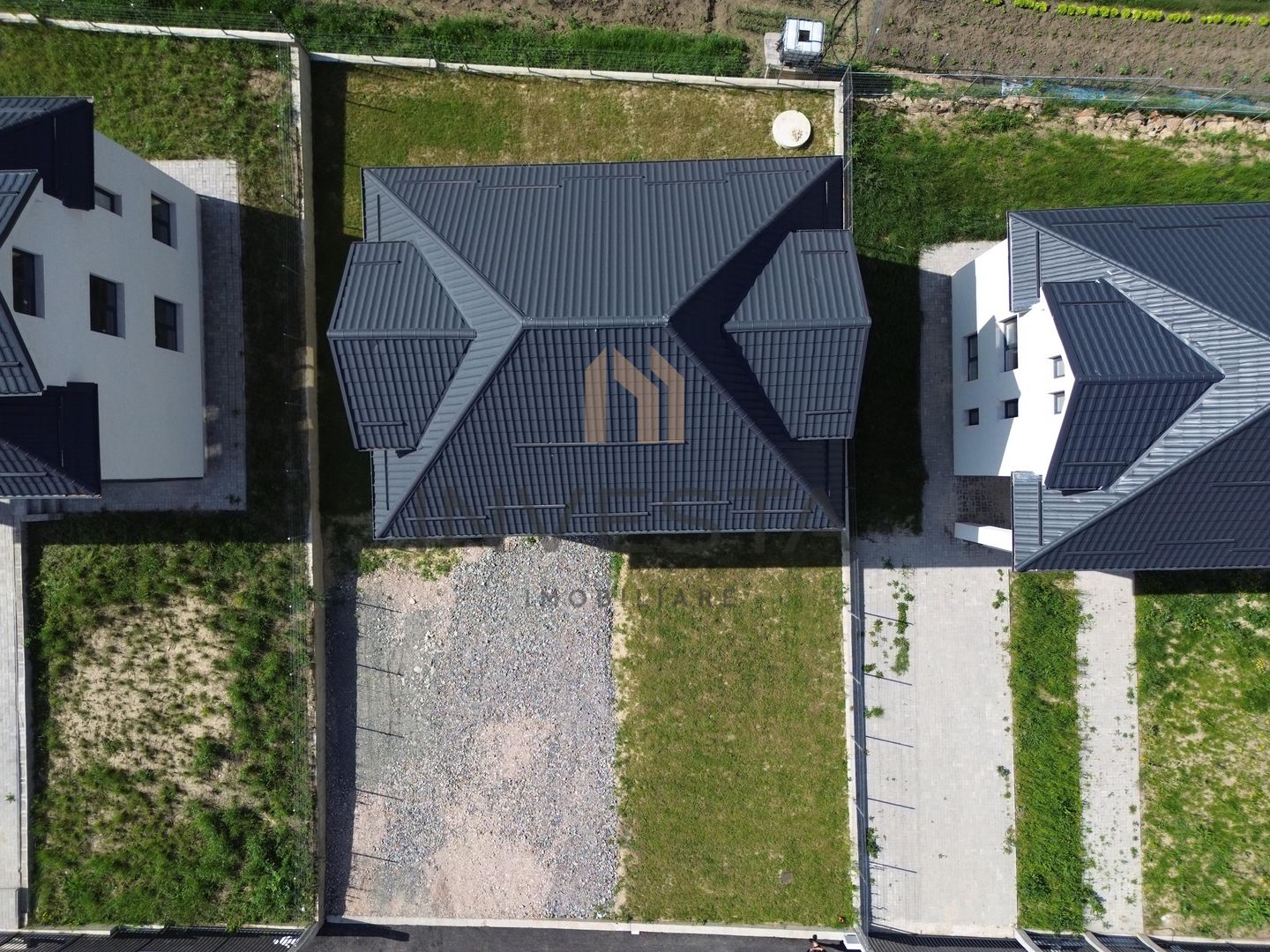 Calitate Premium/Casa individuala/Strada noua - Poză 3