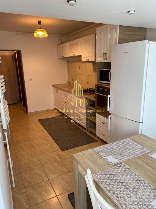 Apartament 3 camere de vânzare - Zona 1 Mai - Poză 1