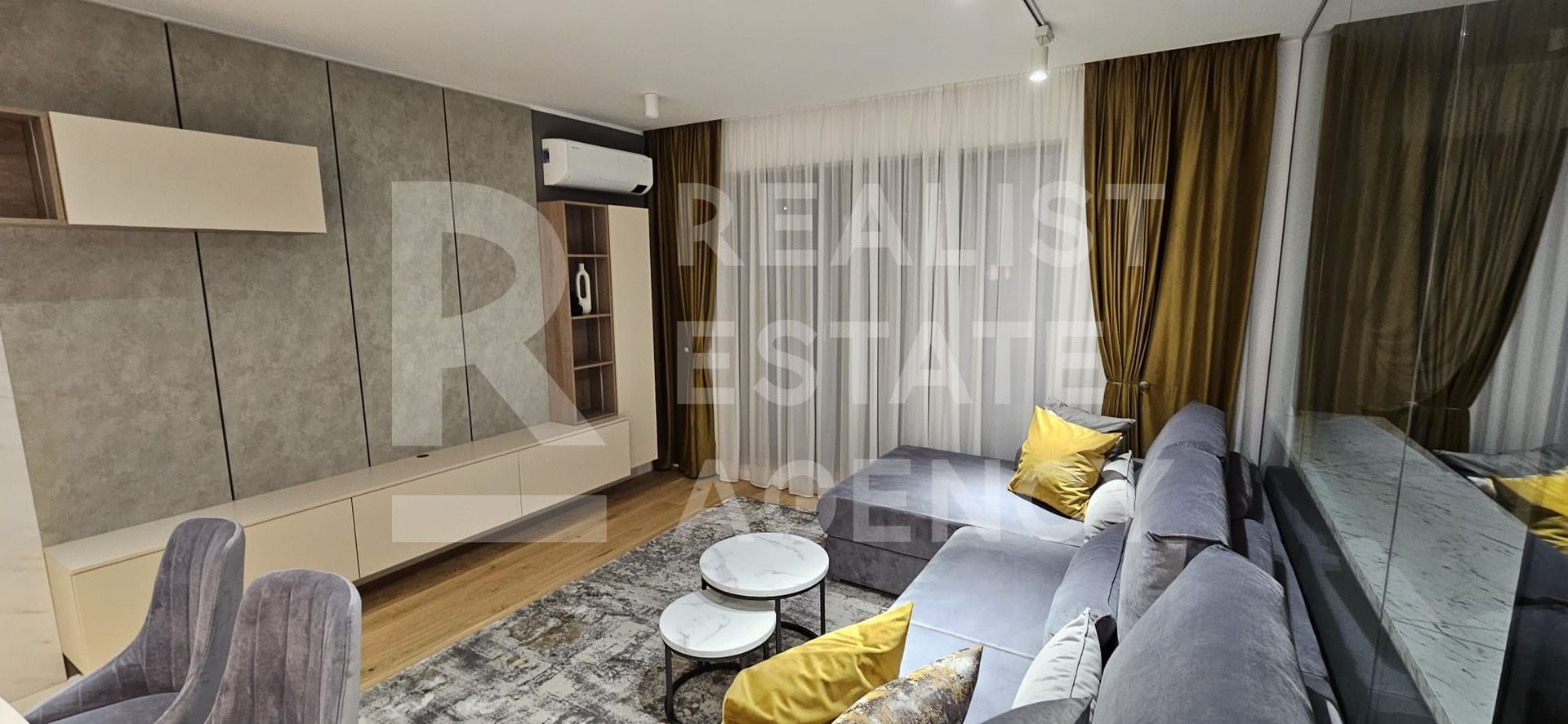 Apartament cu 3 camere de închiriat în Nusco City - Poză 1
