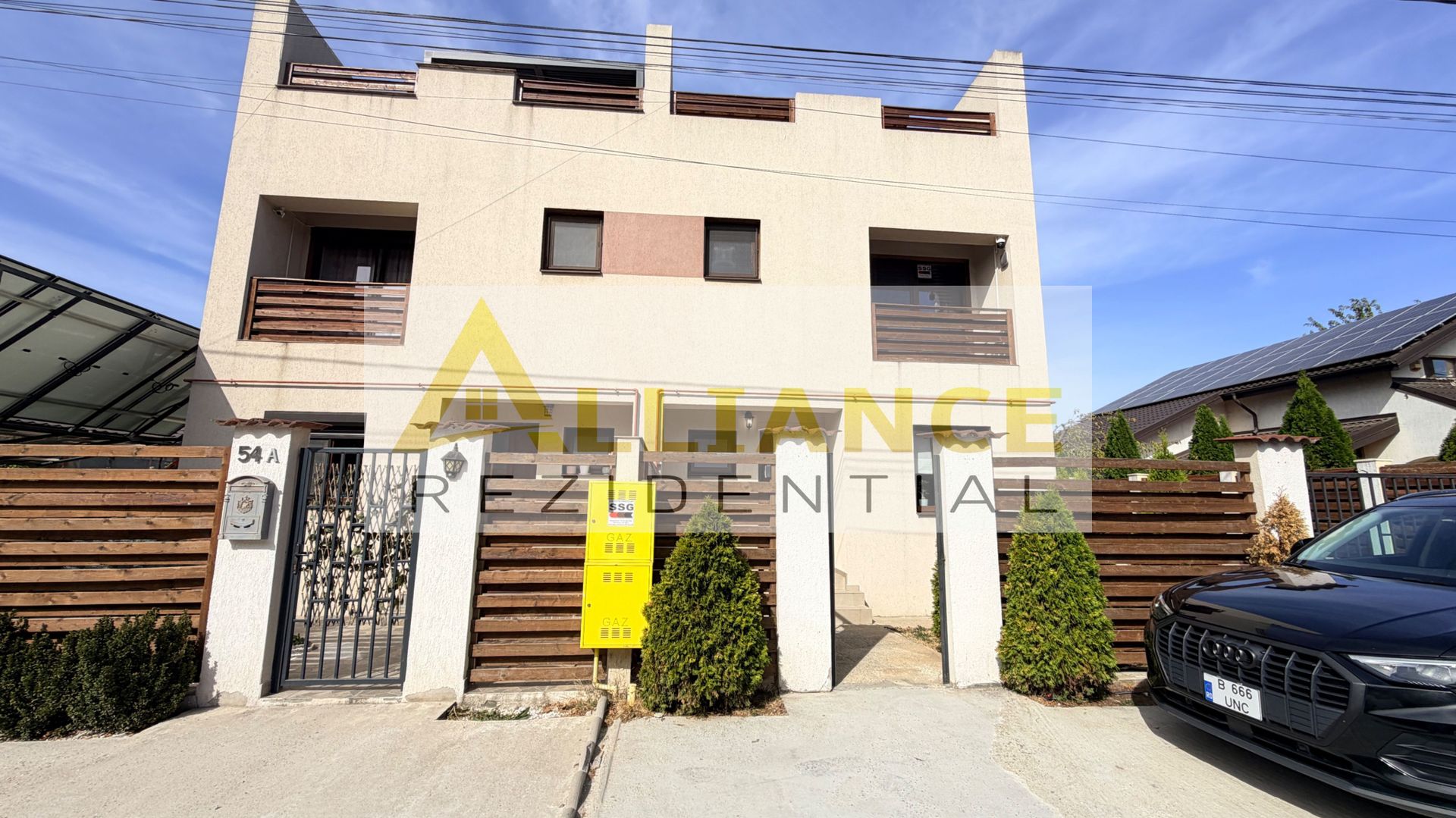 casa cocheta cu 4 camere, P+1E+M, complet mobilata si utilata - Poză 2