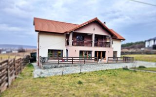 Vanzare vila deosebita, 7 camere, Labusesti-Uiasca - Poză 1