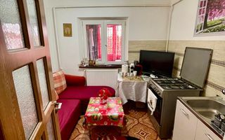 Apartament 2 Camere Decomandat Nicolina 53 Mp Bloc 1988 - Poză 7