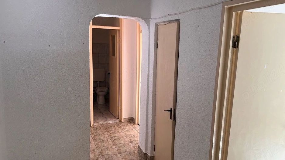 Vanzare Apartament decomandat 2 camere, bloc 1980, 1 min metrou Obor - Poză 3