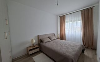 Apartament lux prima inchiriere 3 camere 76mp utili si boxa Selimbar - Poză 1