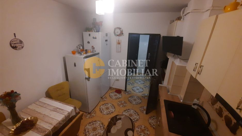 Dacia - Etaj Intermediar - 3 Camere Decomandat - Poză 5