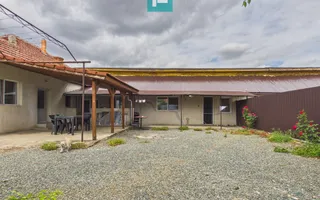 Casă solidă în Curtici cu teren de 1166 mp - Poză 26