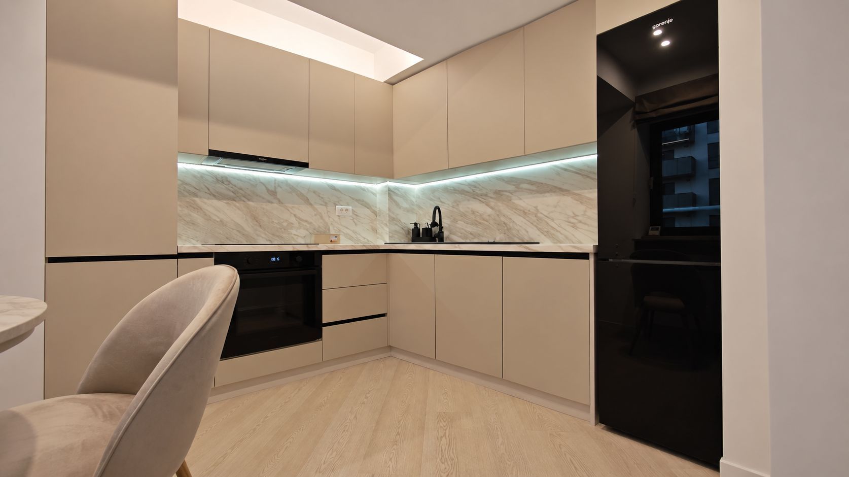 First Rental | Designer 2-Room Apartment | Large Balcony - Poză 5