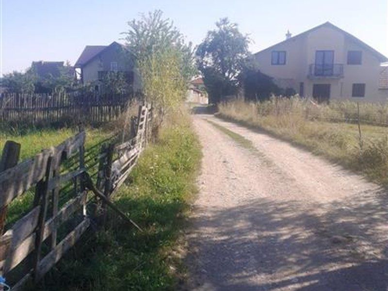 teren pretabil pensiune -casa,Zarnesti,4km de castelul Bran - Poză 2