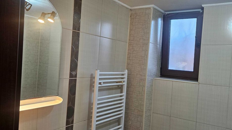 Apartament 3 camere Ghencea, curte cu foișor, parter - Poză 8