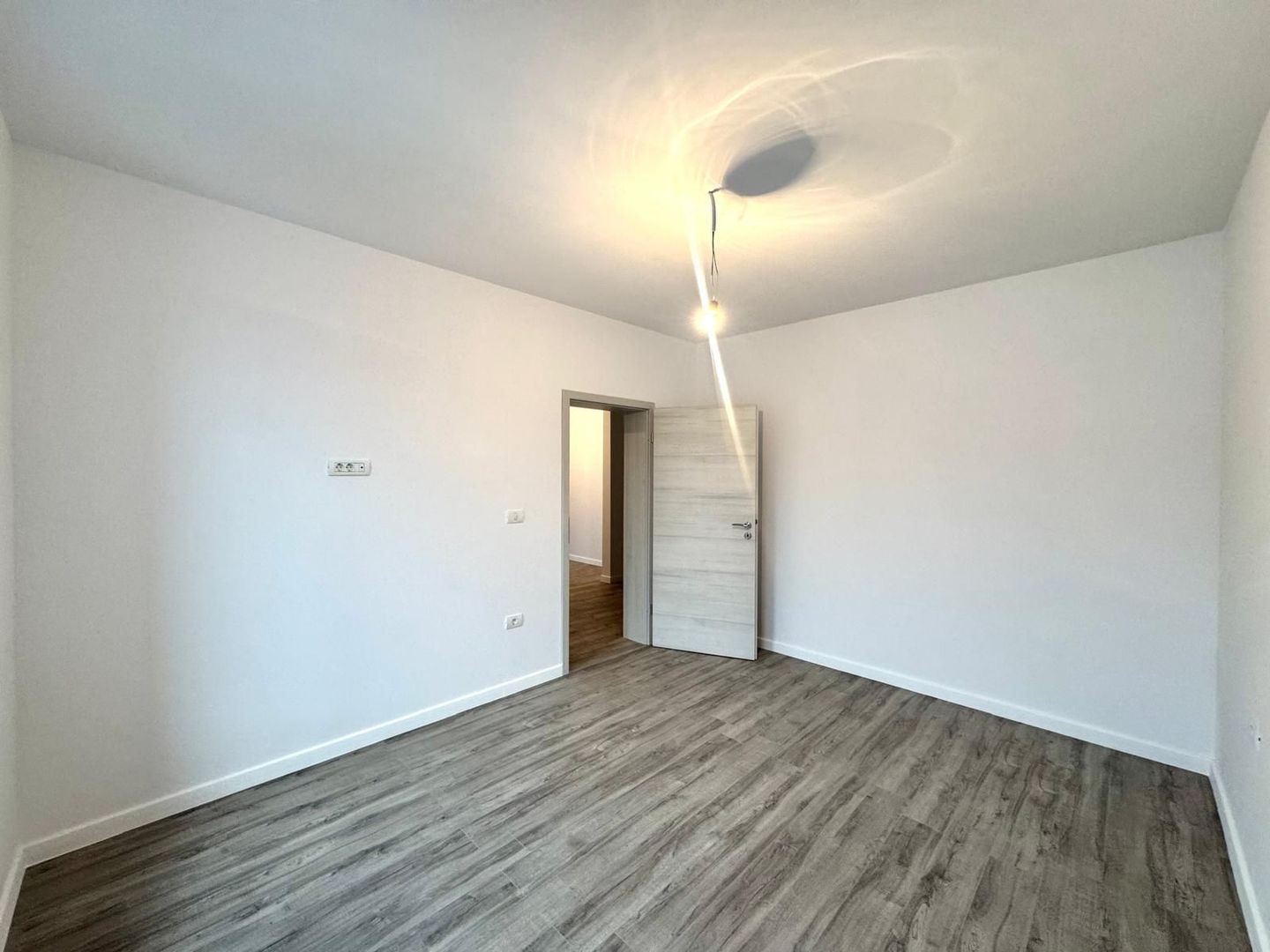 Apartament 2 camere -  finisaje premium - pozitie excelenta - Giroc - Poză 5