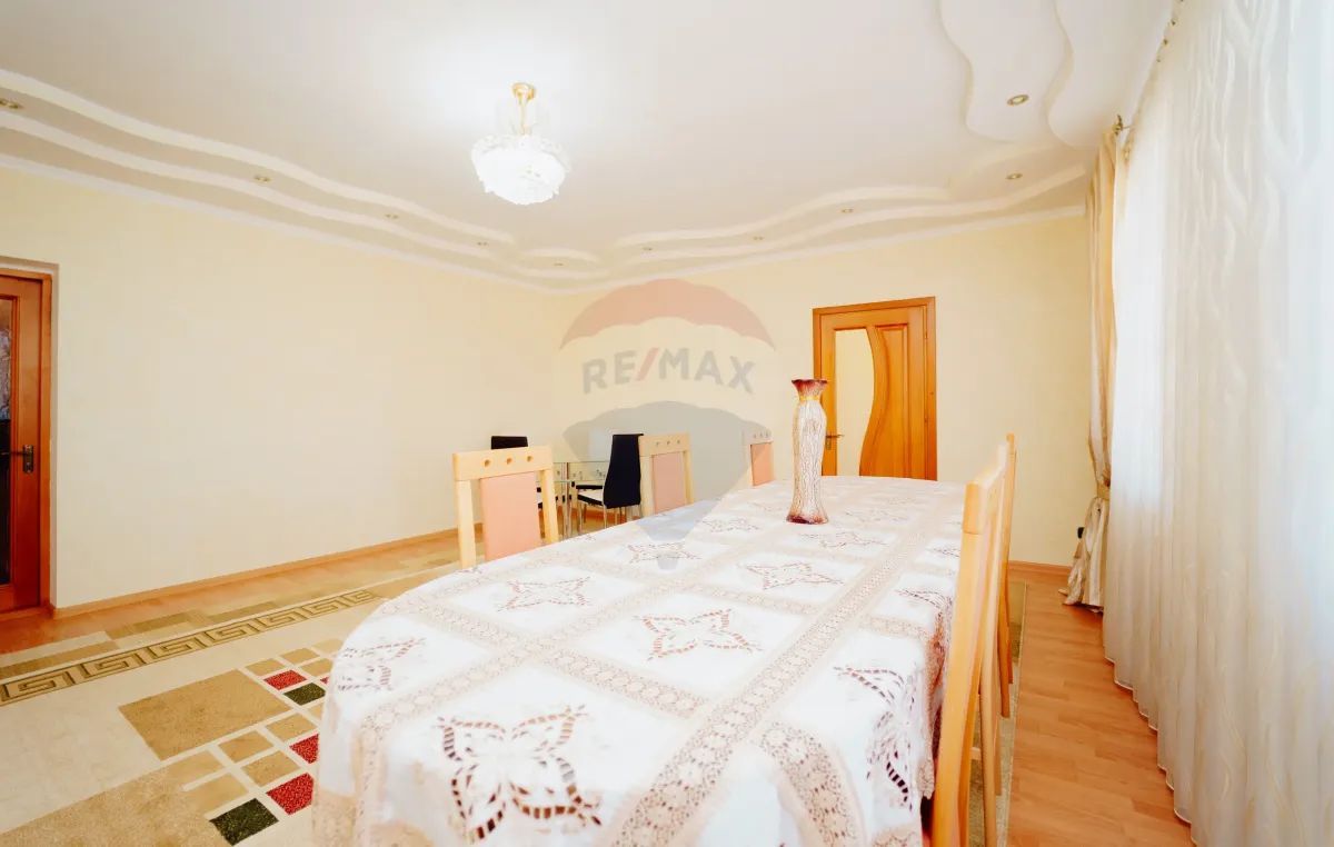 De Vinzare Casa în 2 nivele or. Orhei, - Poză 24
