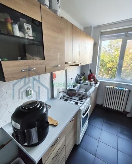 Închiriez apartament 3 camere Zona Podu Ros |Cantemir ,Etaj 3 Vedere Palas - Poză 5
