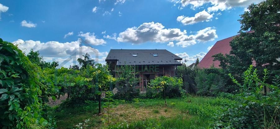 Casă la roșu cu teren 450 mp – Strada Strugurilor, Iași - Poză 4