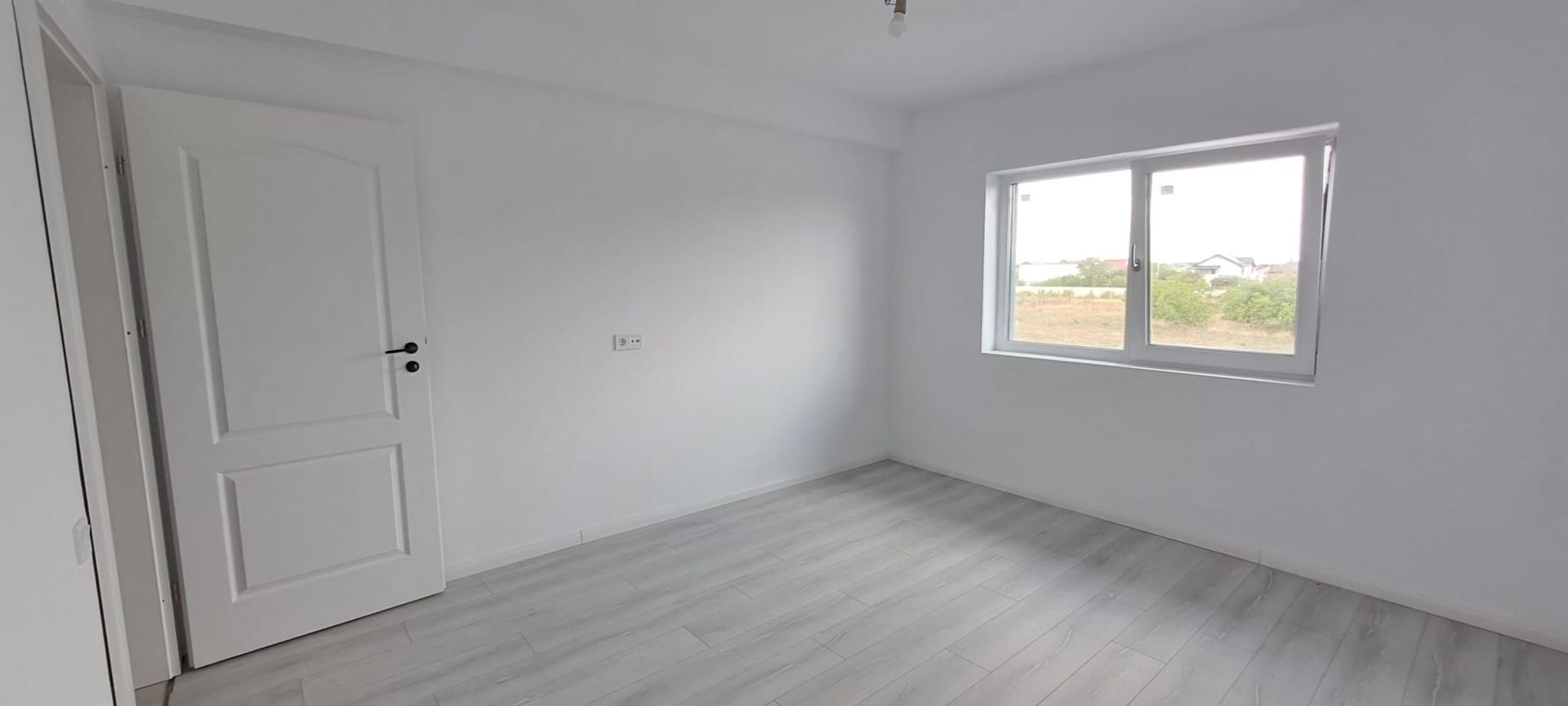 Dragomiresti Deal, Bujorului, P+1Et+Pod, casa finalizata, mutare rapid - Poză 10