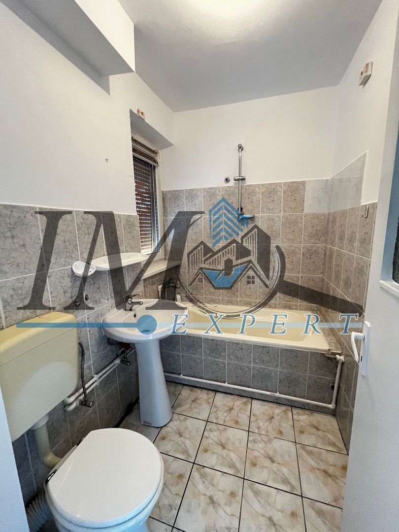 Apartament renovat de vânzare in Sebeș - Poză 4