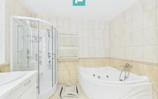Casă complet modernizată, P+1 în Buteni, Arad - Poză 42