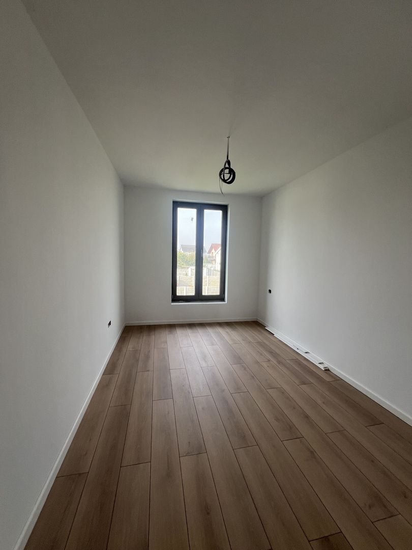 Vila 4 camere Dumbravita - Poză 9