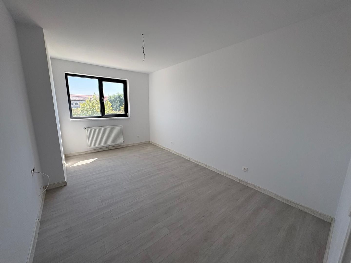 AP. 3 CAMERE- HILS SPLAI, PARCARE INCLUSA, BUCATARIE INCHISA, COMIS 0% - Poză 7
