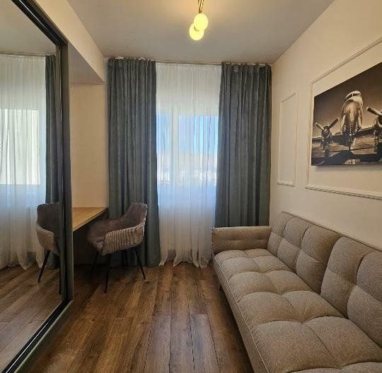 Apartament cu 3 camere la cheie - Poză 4