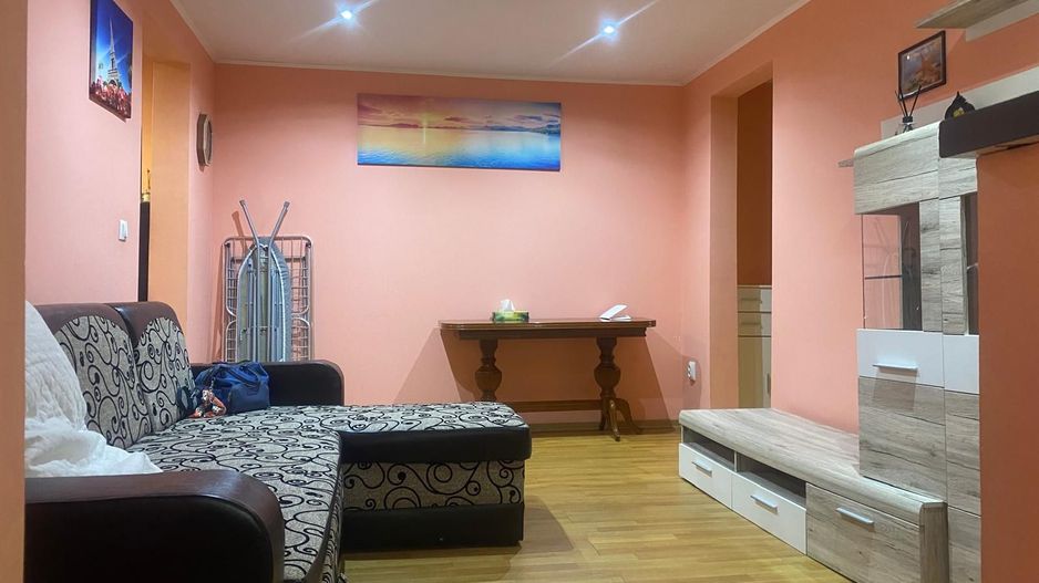 Pret redus!Inchiriere apartament cu 3 camere -micro 6-Targoviste - Poză 2