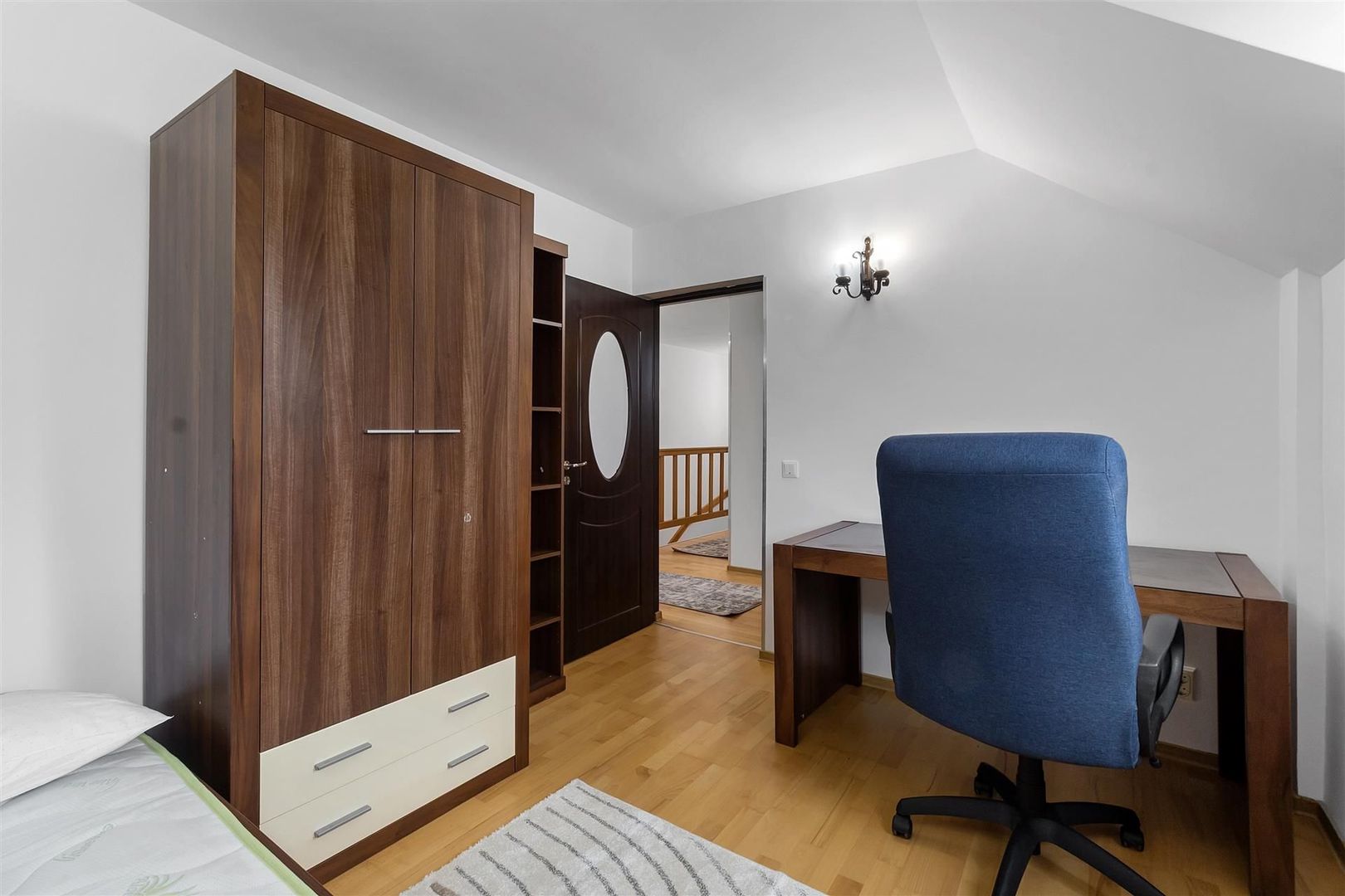 Casa individuala 5 camere | curte superba si garaj | Cristian - Poză 7