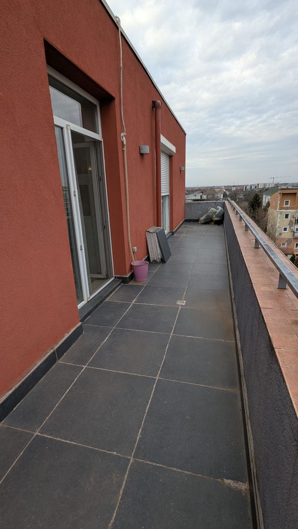 Apartament spatios 100 mp cu lift si 50 mp de terase - Poză 32