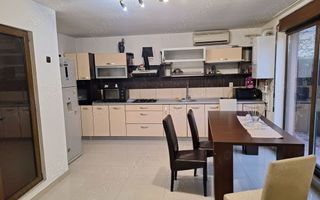 Închiriez vilă situata central - Poză 4