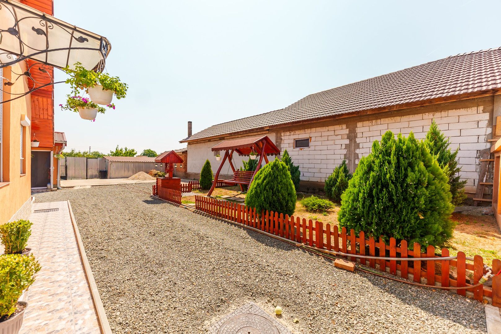 Casă spațioasă la sol în Macea - Poză 6