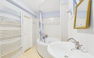Apartament cu 2 camere de vânzare în zona Capitale - Poză 9