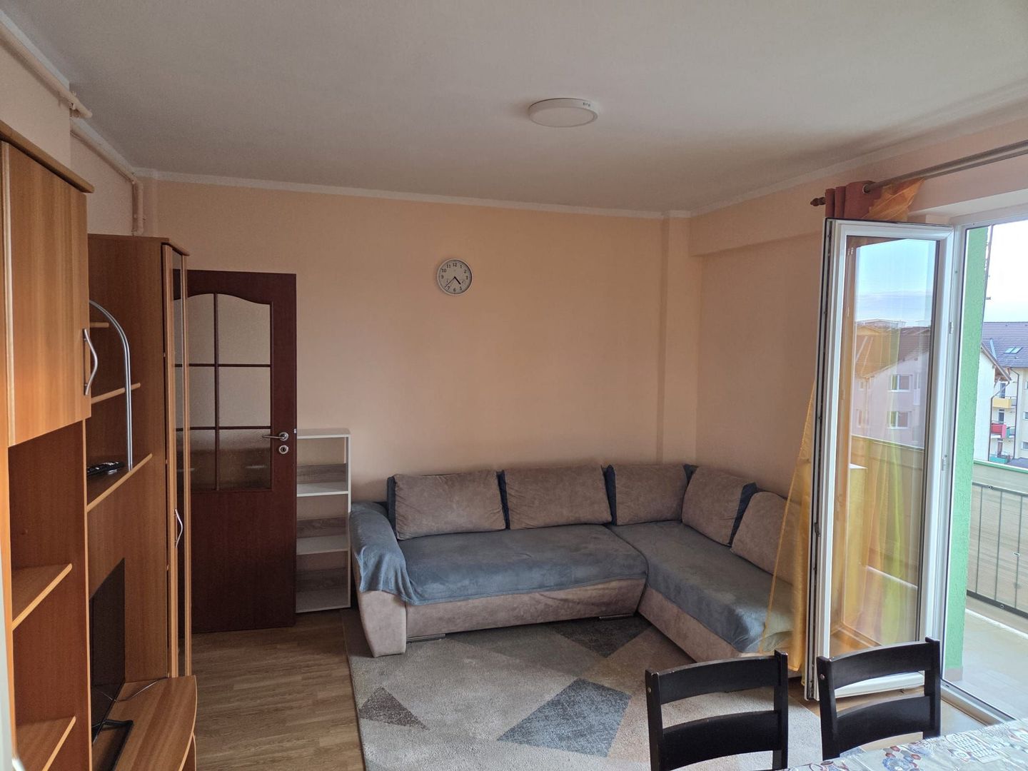 APARTAMENT 3 CAMERE TURNISOR - FRUNZEI - Poză 1