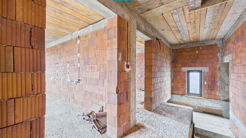 Casă la roşu P+E+M în Şagu - Poză 12