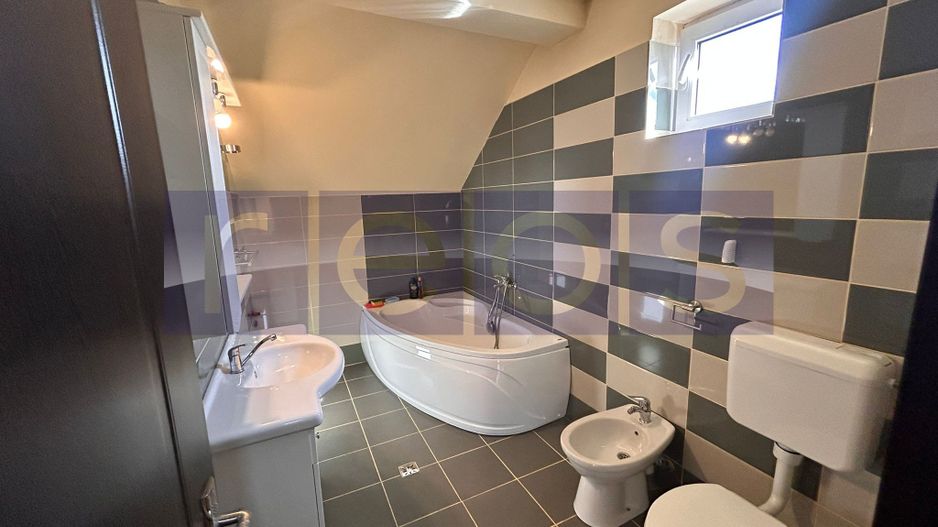 VANZARE CASA P+1+M | 8 CAMERE | ZONA VITAN - Poză 9