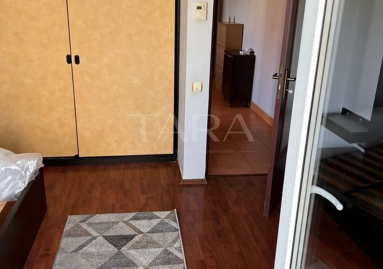 Apartament spațios, balcon și parcare, Mănăștur. - Poză 3