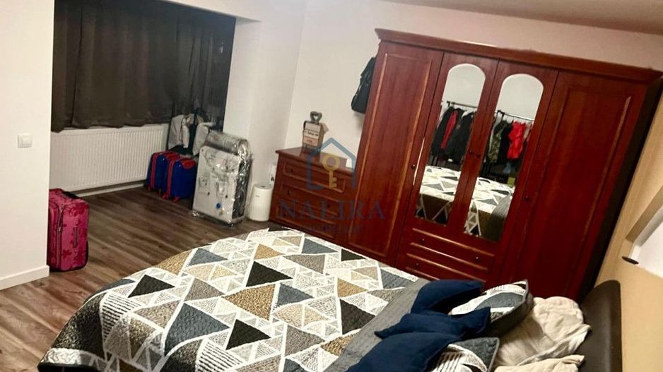 Vanzare apartament - 3 camere  - etaj intermediar - Paltinisului - Poză 7