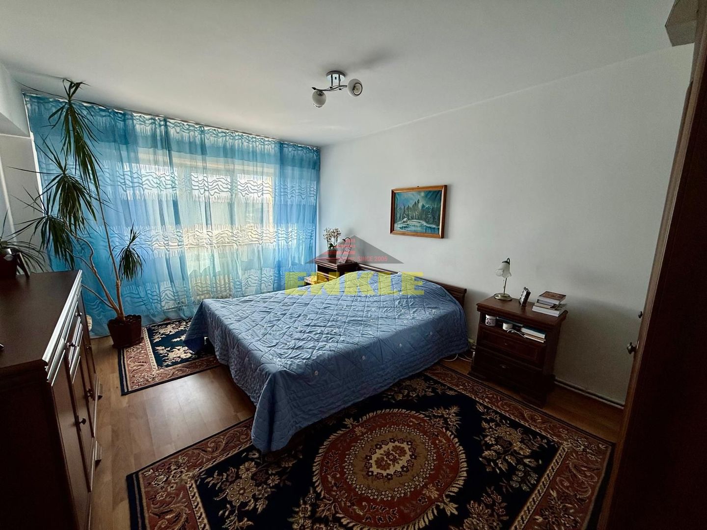 Apartament spațios de vânzare – Zona Școala 16 - Poză 3