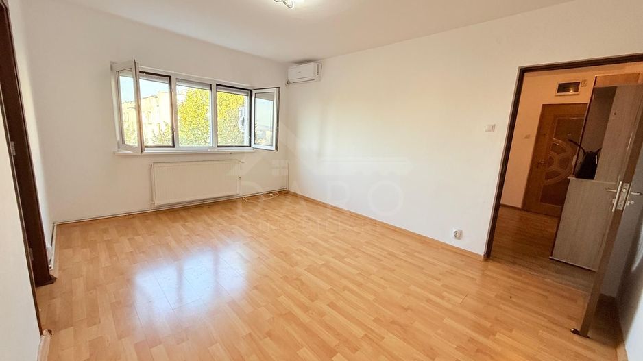 Apartament două camere de vânzare Dâmbu renovat - Poză 4