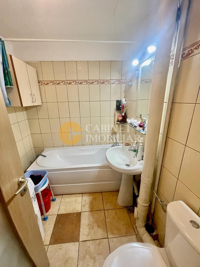 Etaj 2 Gara- Arcu Apartament 3 camere decomandat 2 bai - Poză 7
