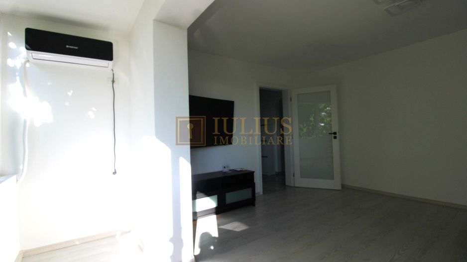 Apartament spatios, amenajat modern, dressing-Cetatii - Poză 17