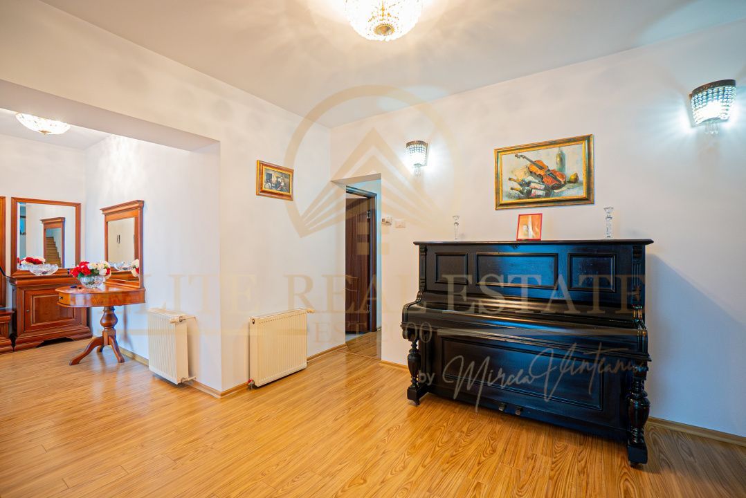 Ovidiu Sud - Zona premium - Vila impozanta, curte mare, garaj, terasa! - Poză 21