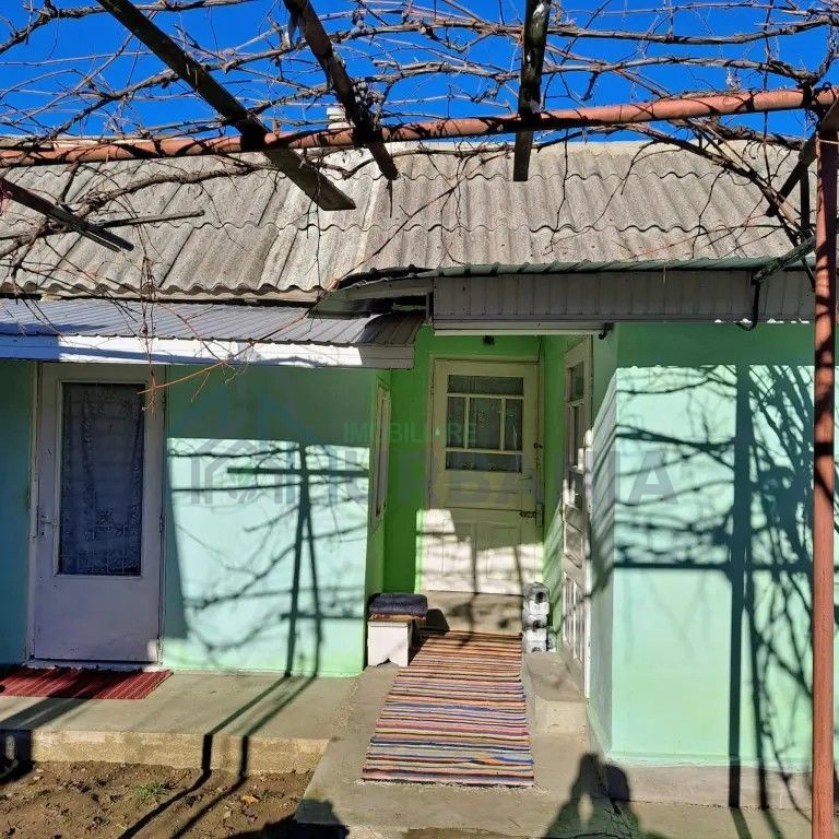Casă cu teren intravilan 6.900 mp și extravilan 950 mp, Miroslovești, Iași, ieșire directă E85 - Poză 5
