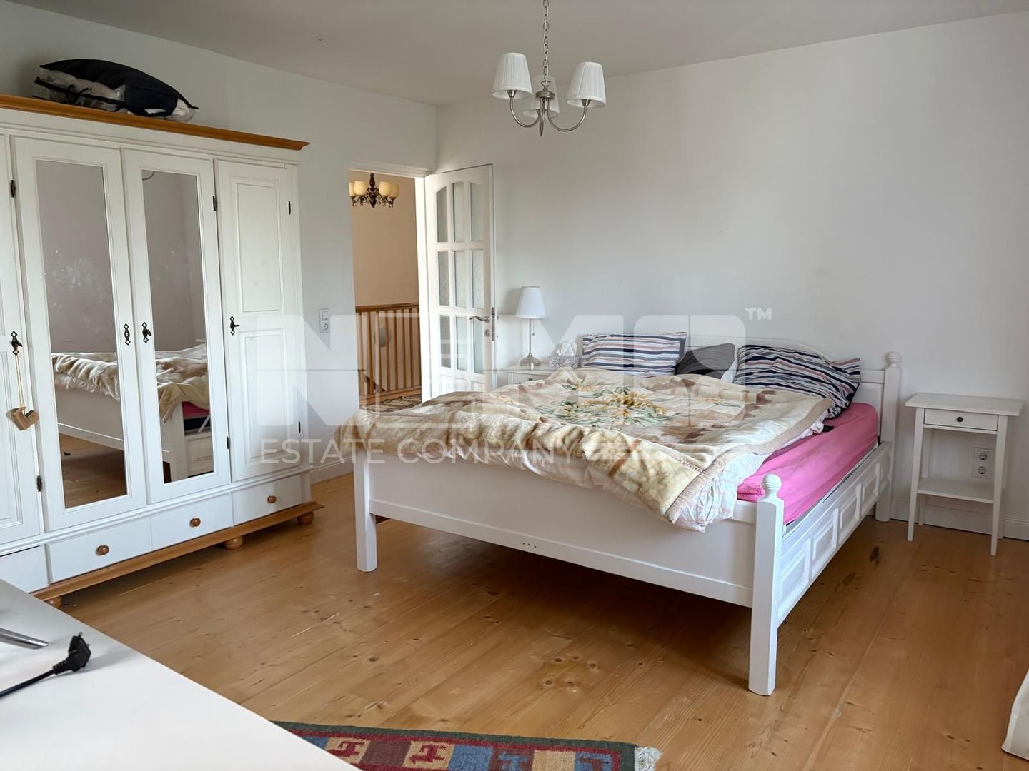 CASĂ TIP DUPLEX | ÎNTR-O ZONĂ LINIȘTITĂ | 6 CAMERE | RĂDĂUȚI - Poză 1