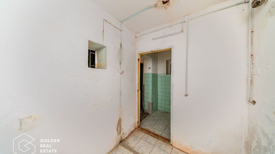 Casa individula cu 5 camere, zona central - Poză 17