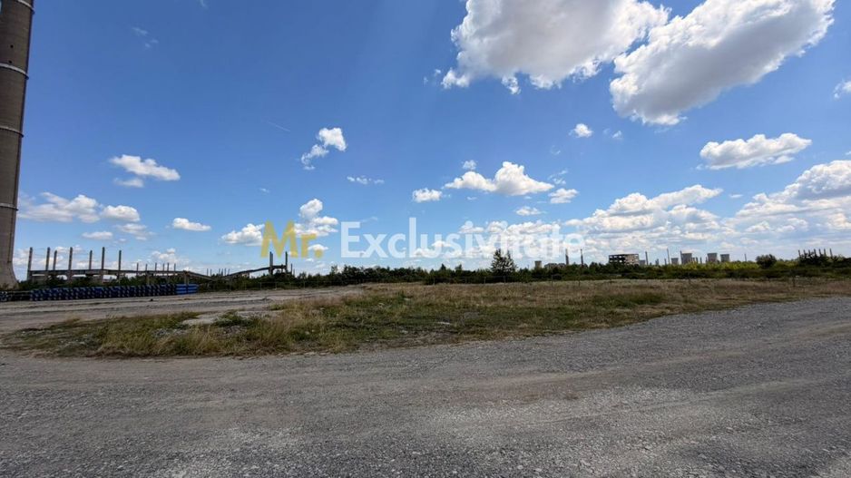 Teren intravilan 3.288 mp | Front stradal 69 m | Zona fostului CET Bradu | - Poză 3