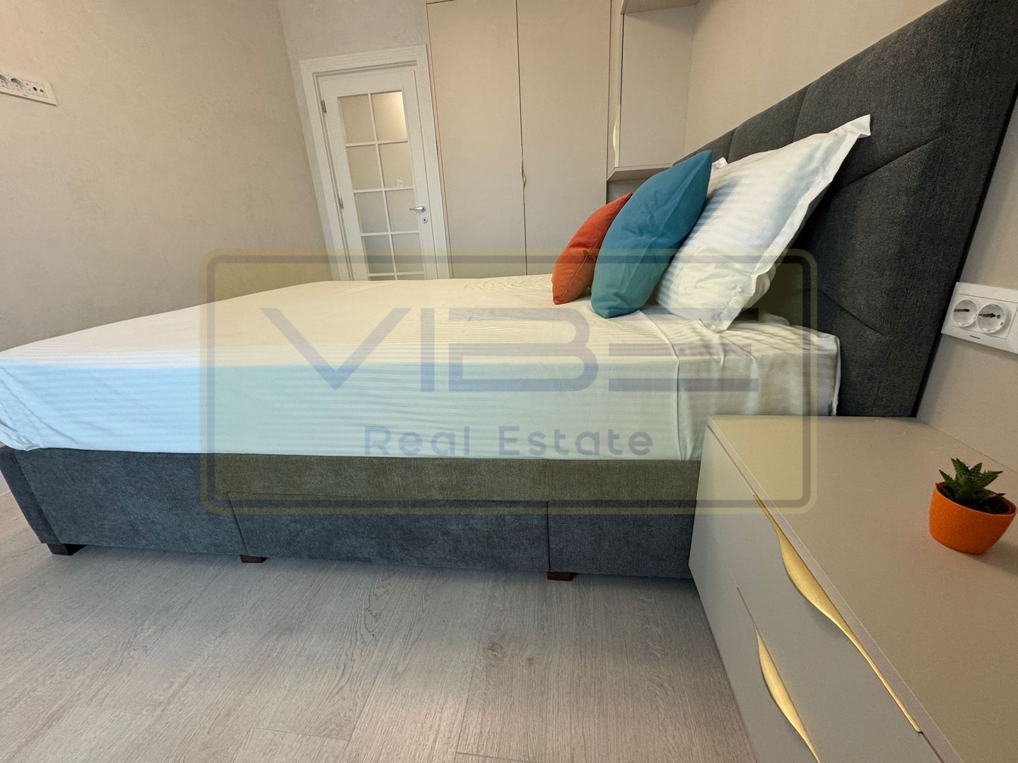 Apartament NOU 2 camere Copou + parcare Royal Town - Poză 12