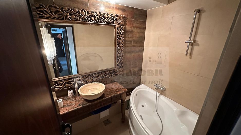 Hala Centrala - Palas - Apartament 4 camere ! - Poză 6