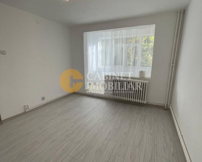 Tatarasi - DECOMANDAT - 55mp - FARA RISC - renovat complet - Poză 2